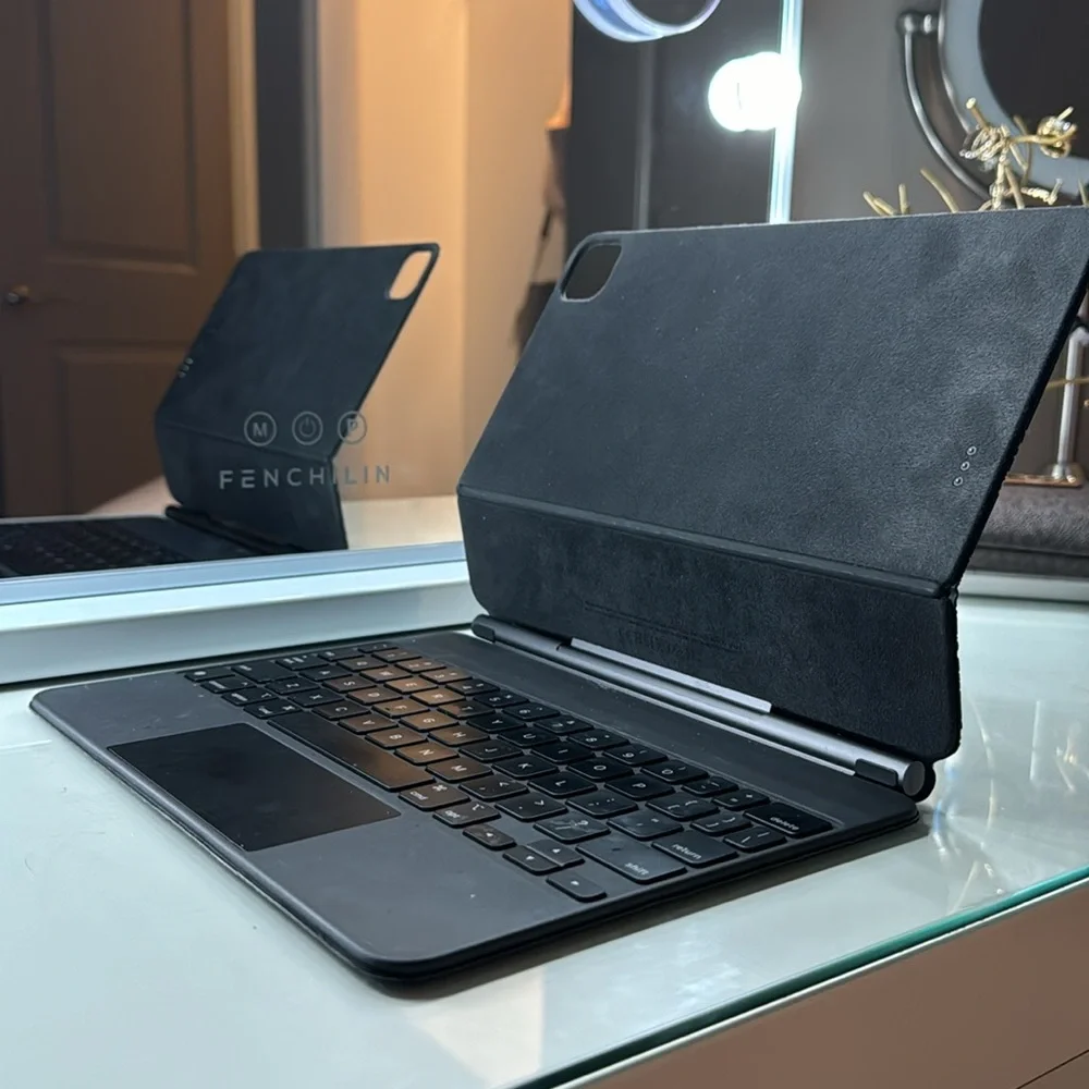 Apple iPad Pro 11inch Magic Keyboard- Black
